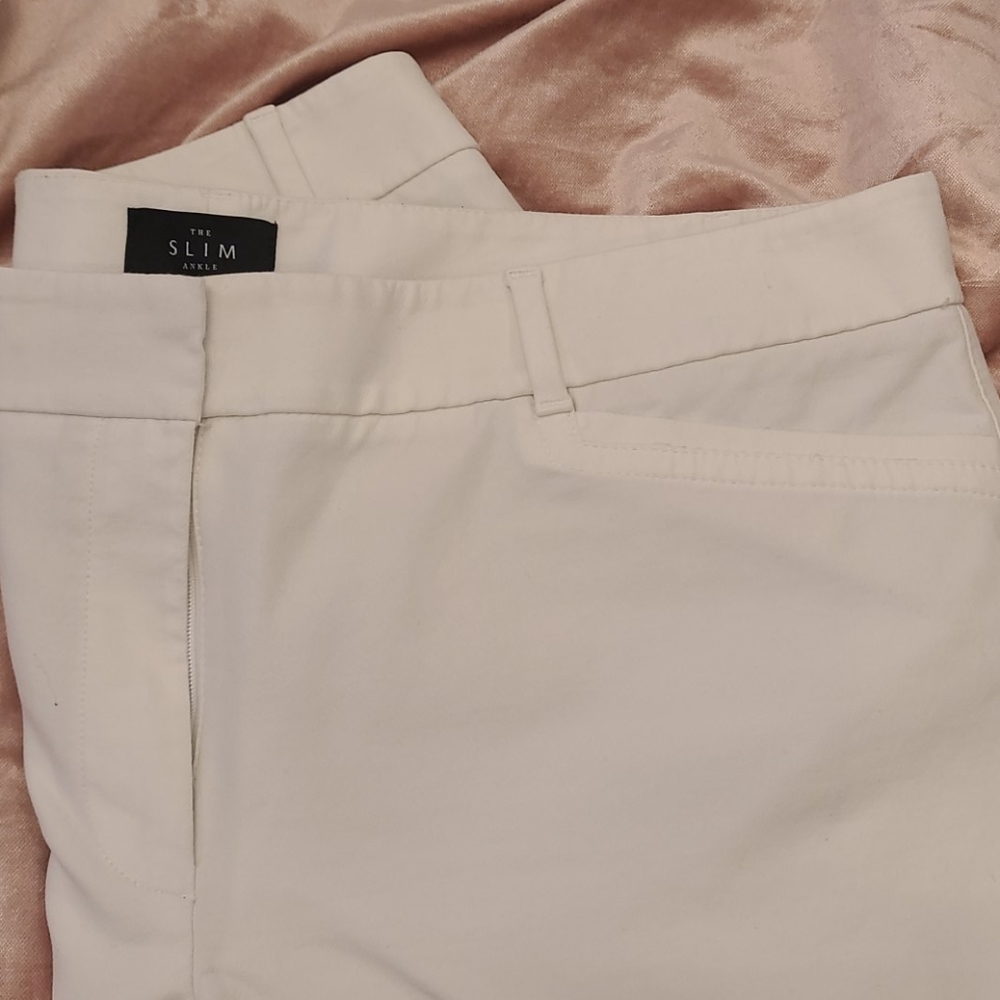 White House Black Market white slim ankle